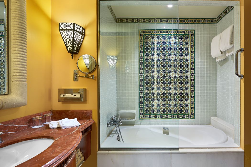 Mosaique Beach Resort Junior Suite Bathroom