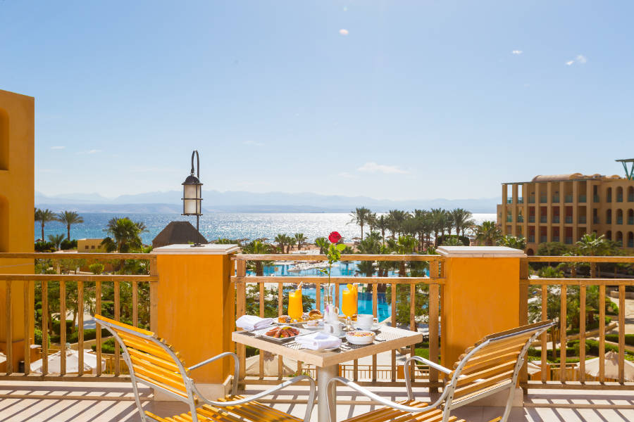 Terrace Breakfast at Strand Beach & Golf Resort Taba Heights